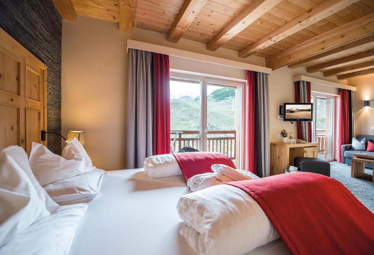Hotel Goldknopf Alpe Di Siusi Exterior photo