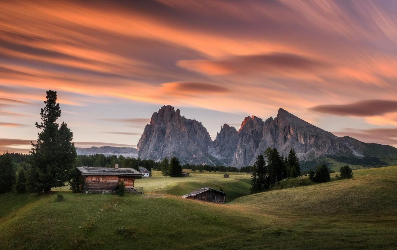 Hotel Goldknopf Alpe Di Siusi Exterior photo